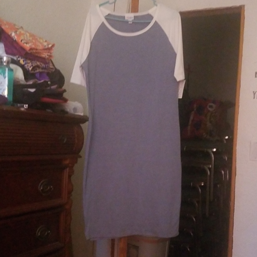 Lularoe Julia - Picture 2 of 2